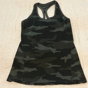 Athleta scoop neck tank